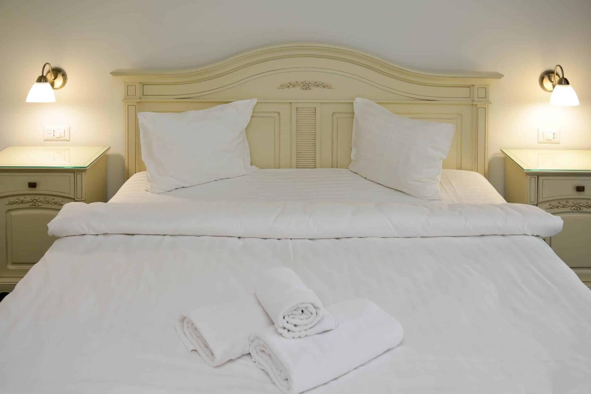 Focşani Green Park Boutique Hotel מראה חיצוני תמונה