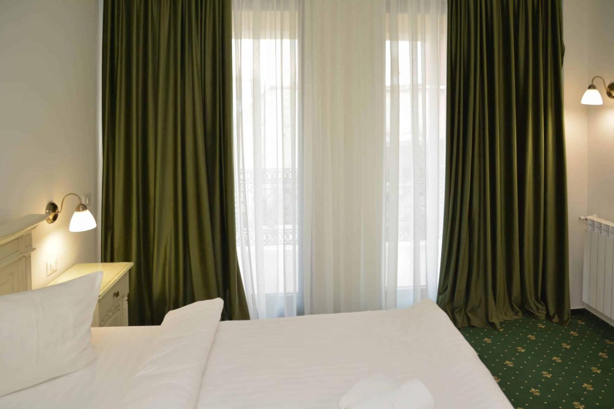 Focşani Green Park Boutique Hotel מראה חיצוני תמונה