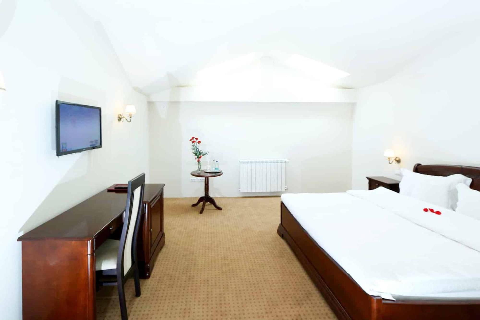 Focşani Green Park Boutique Hotel מראה חיצוני תמונה