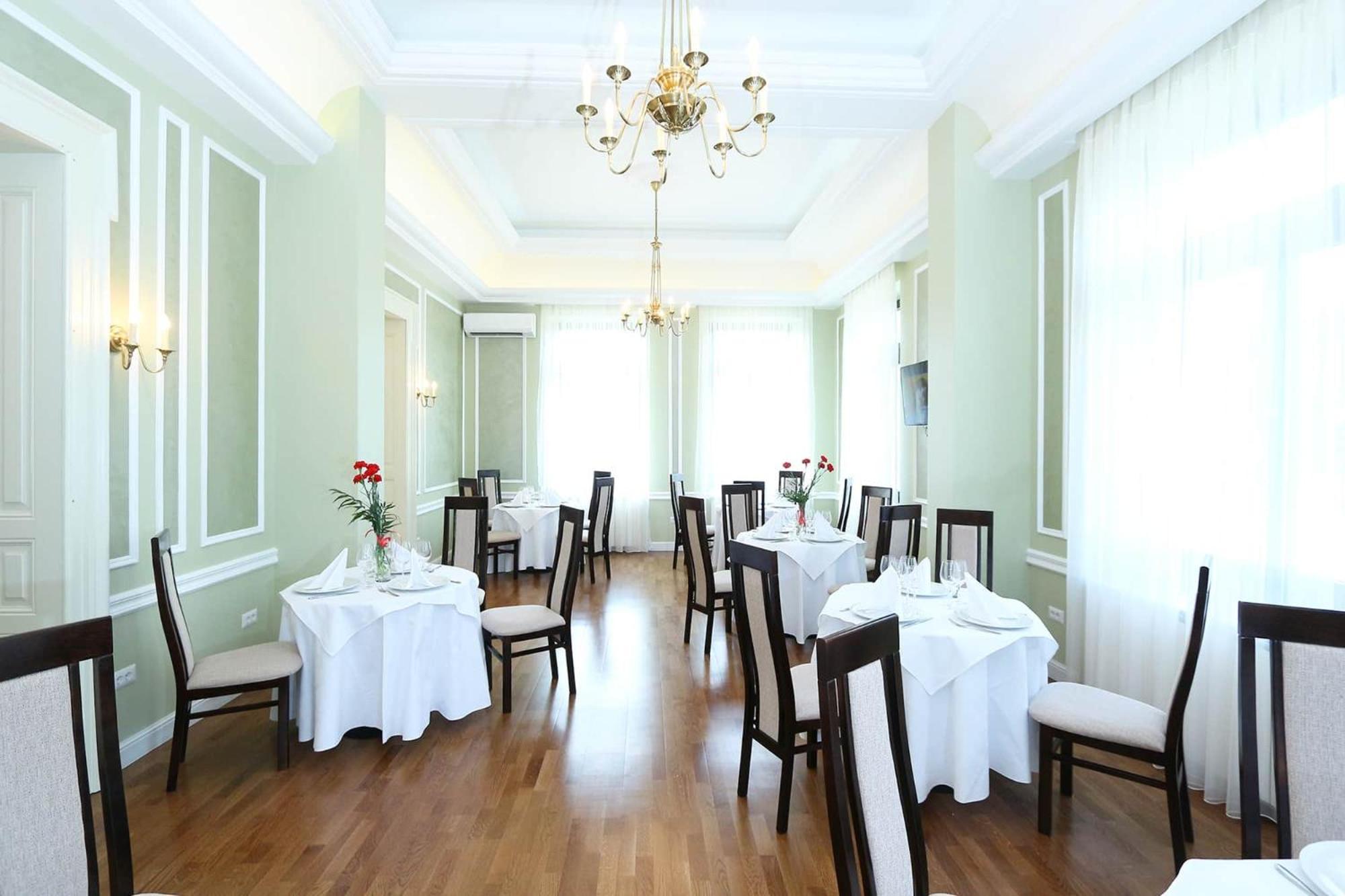 Focşani Green Park Boutique Hotel מראה חיצוני תמונה