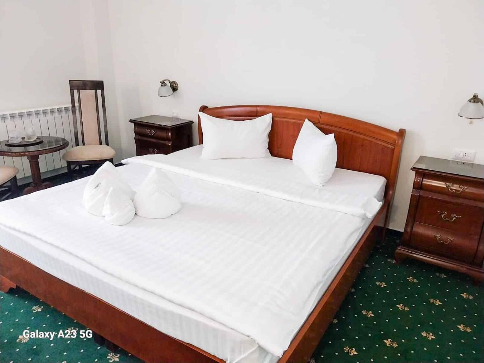 Focşani Green Park Boutique Hotel מראה חיצוני תמונה