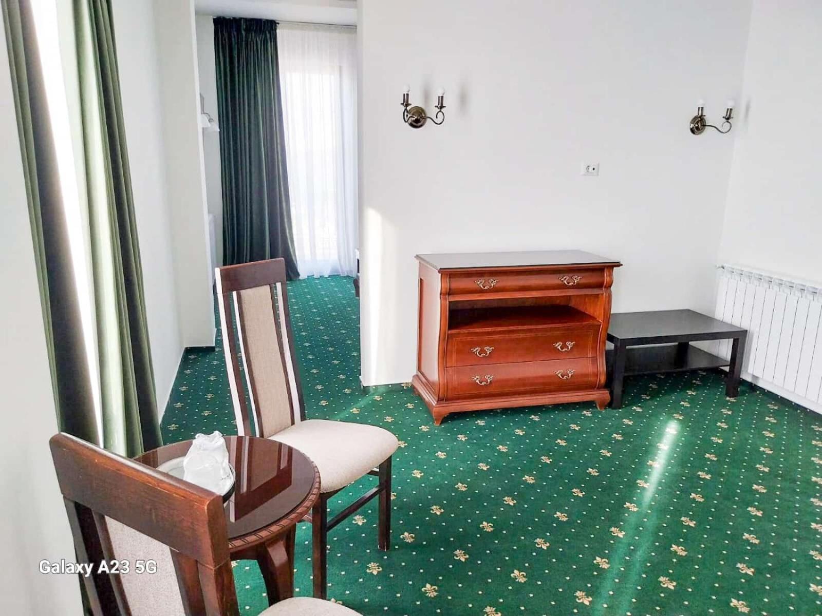 Focşani Green Park Boutique Hotel מראה חיצוני תמונה